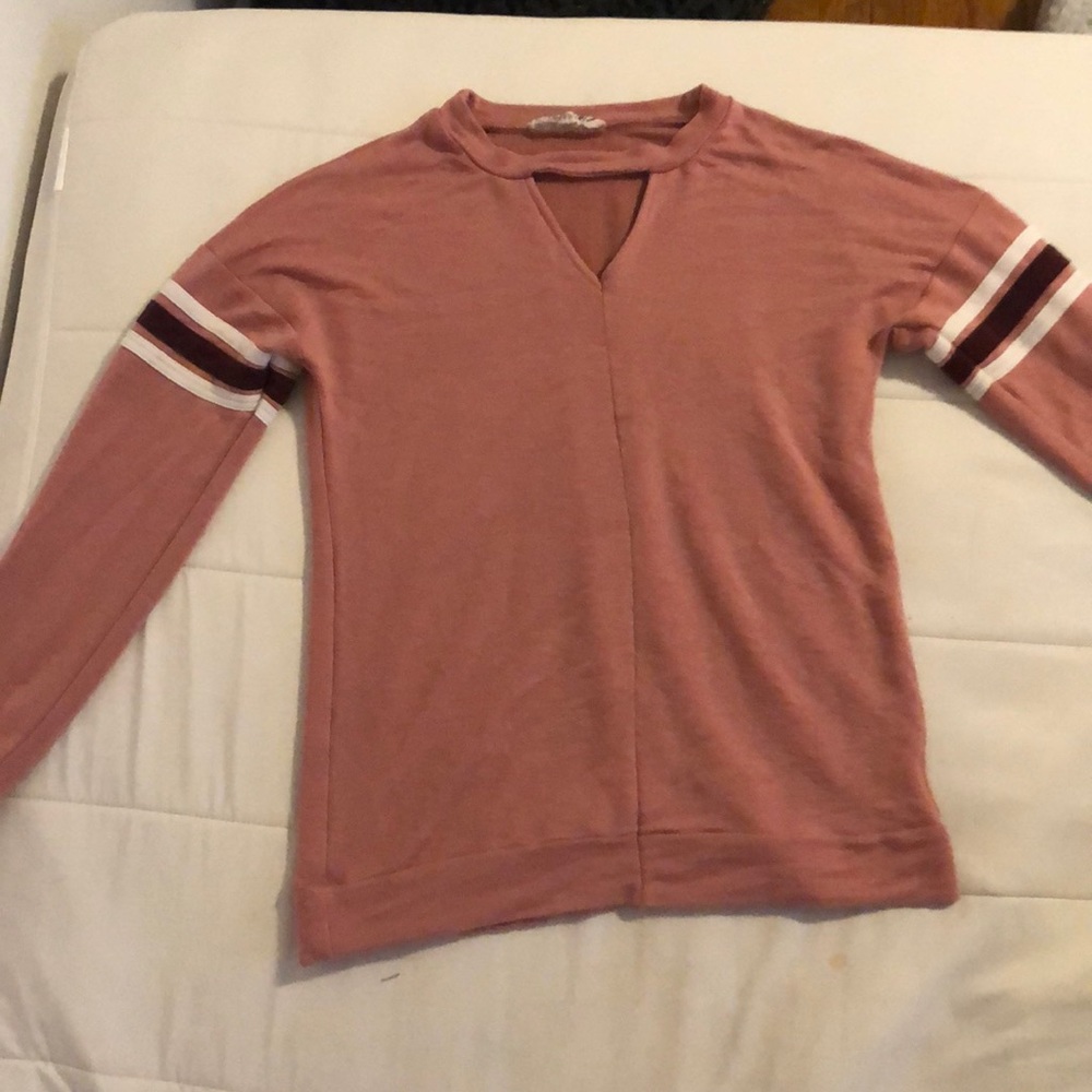 Long sleeve cotton comfy tee with triangle cut out